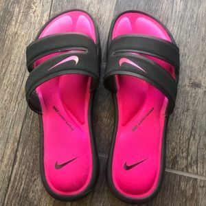 Nike slides